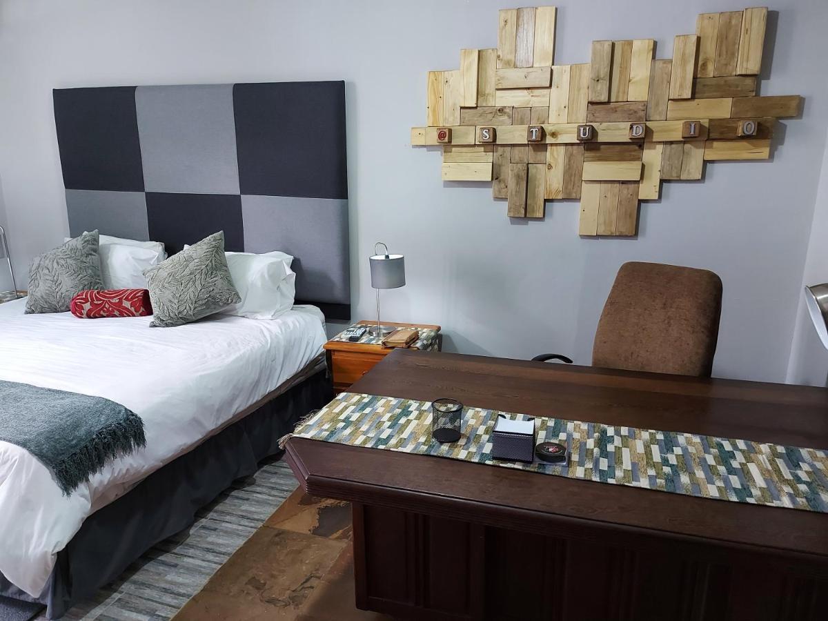 Le Chateau Guest House And Conference Centre Kempton Park Zewnętrze zdjęcie