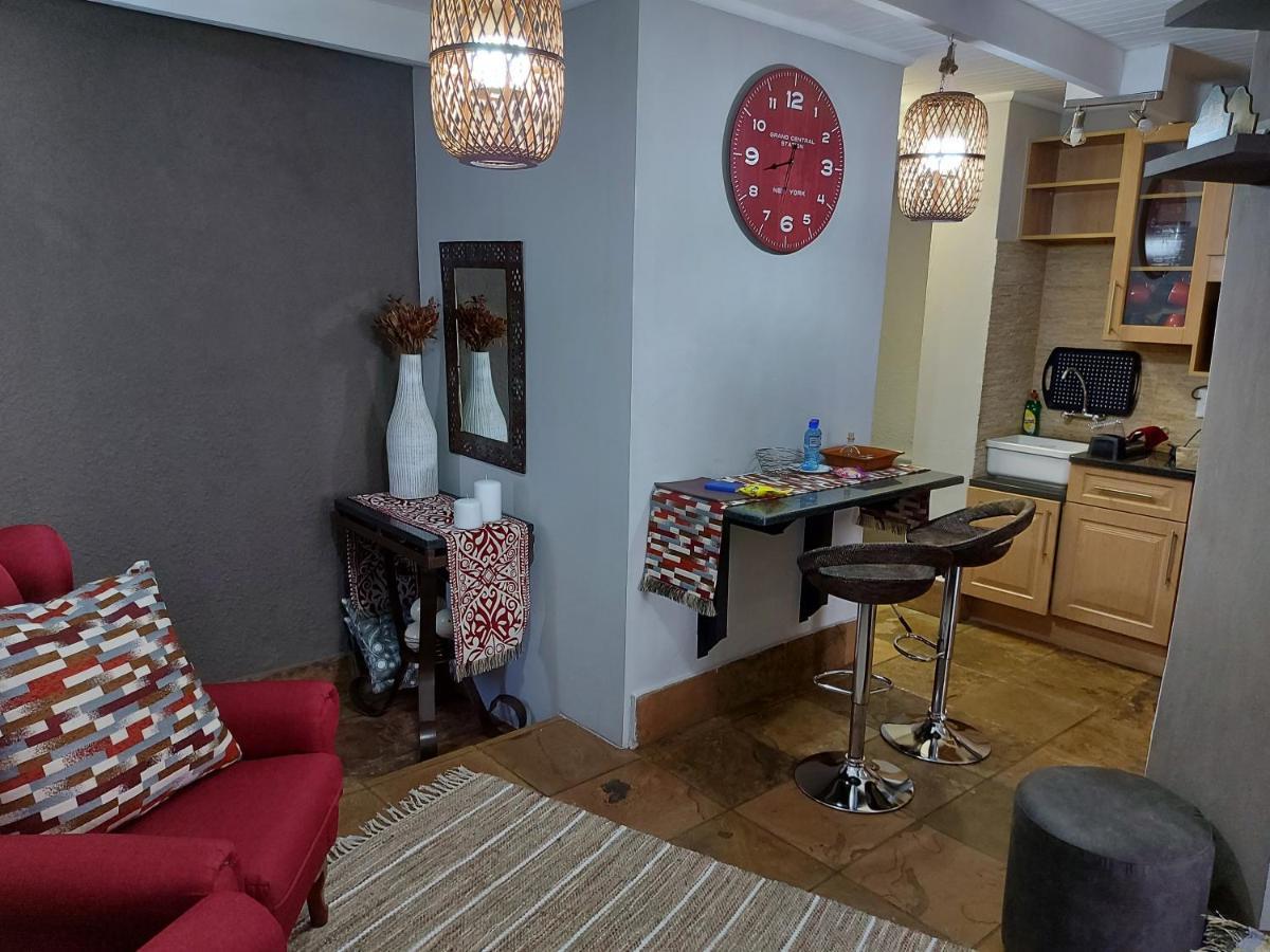 Le Chateau Guest House And Conference Centre Kempton Park Zewnętrze zdjęcie