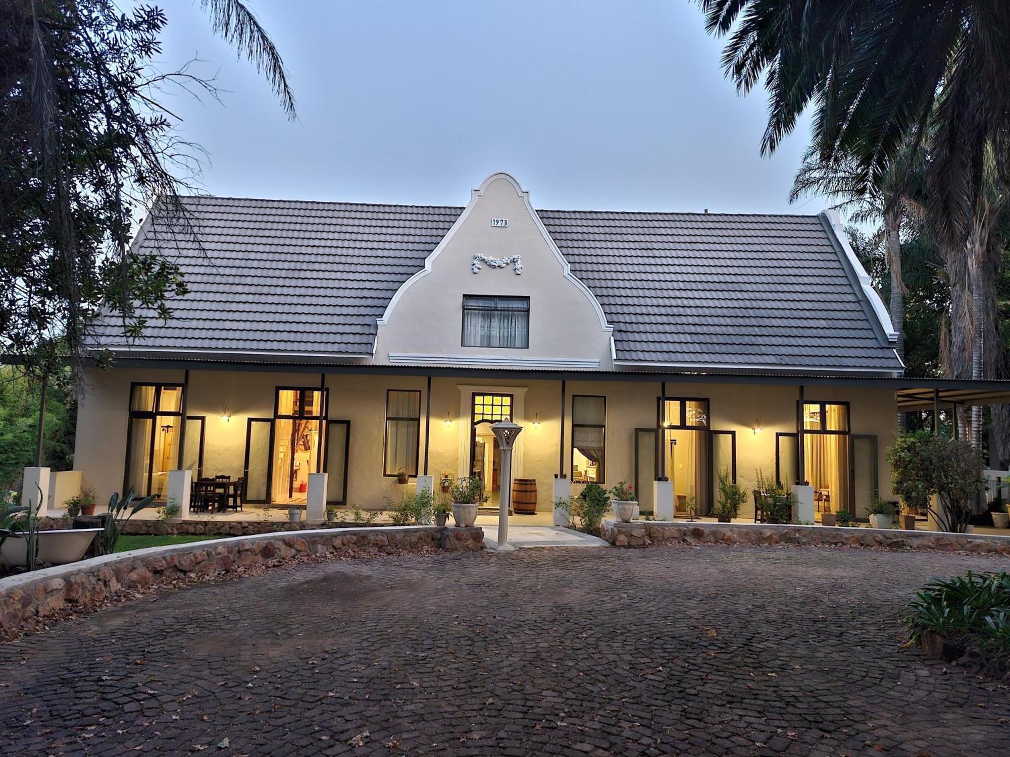 Le Chateau Guest House And Conference Centre Kempton Park Zewnętrze zdjęcie
