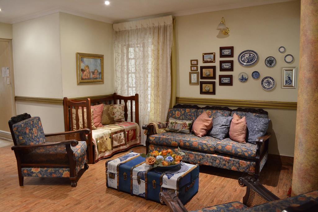 Le Chateau Guest House And Conference Centre Kempton Park Zewnętrze zdjęcie