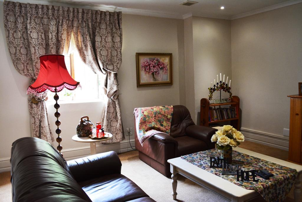 Le Chateau Guest House And Conference Centre Kempton Park Zewnętrze zdjęcie