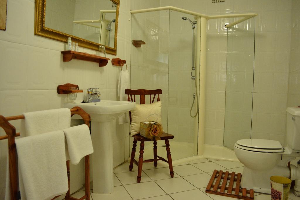 Le Chateau Guest House And Conference Centre Kempton Park Zewnętrze zdjęcie