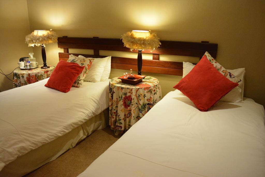Le Chateau Guest House And Conference Centre Kempton Park Zewnętrze zdjęcie