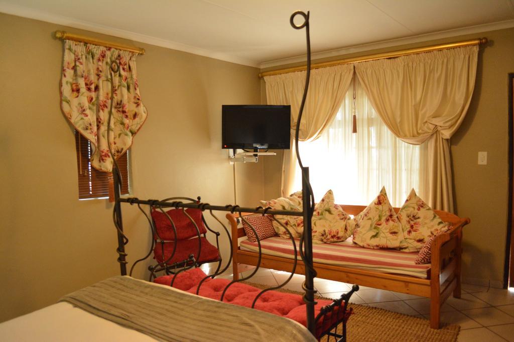 Le Chateau Guest House And Conference Centre Kempton Park Zewnętrze zdjęcie