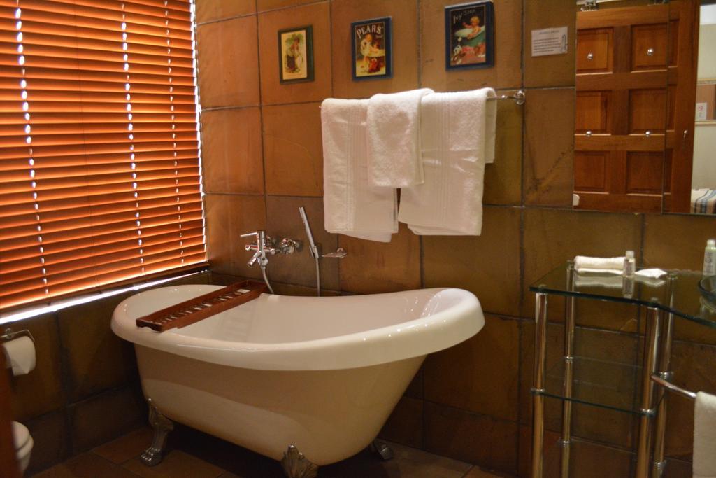 Le Chateau Guest House And Conference Centre Kempton Park Zewnętrze zdjęcie