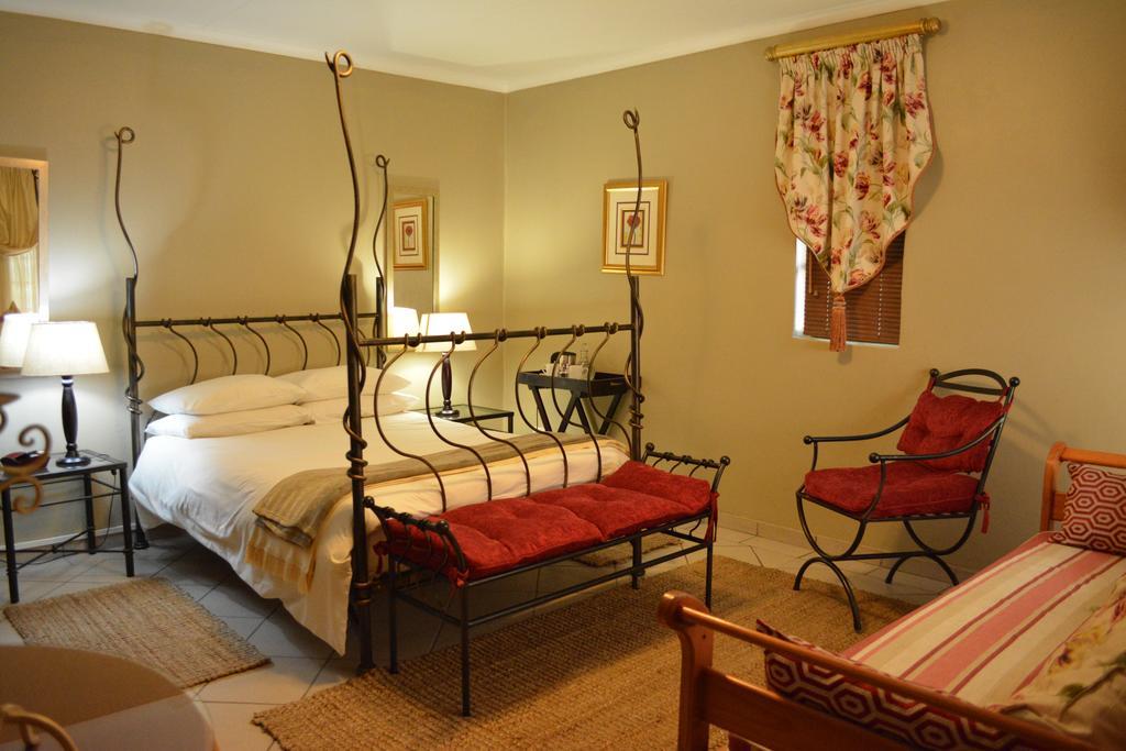 Le Chateau Guest House And Conference Centre Kempton Park Zewnętrze zdjęcie