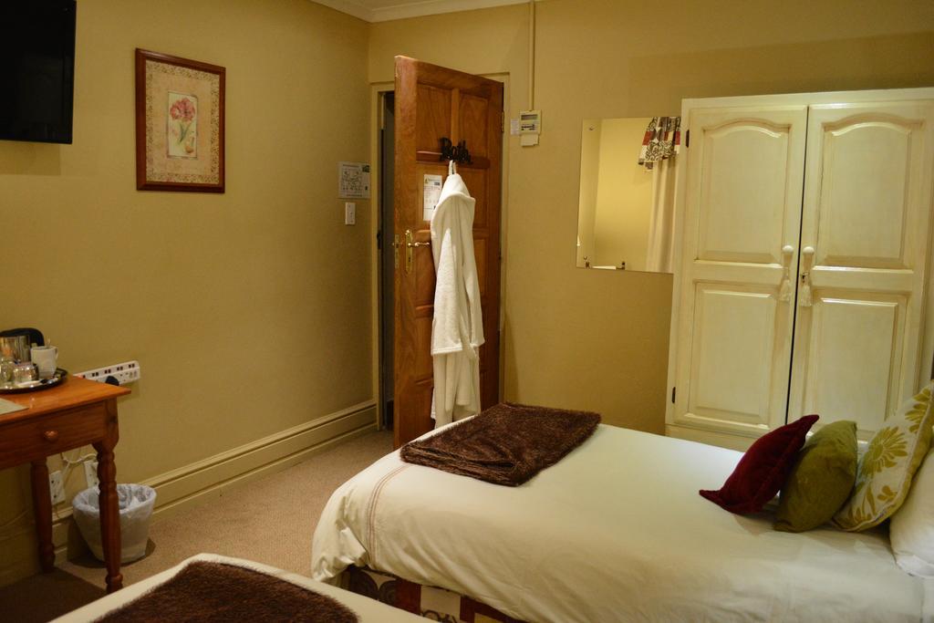 Le Chateau Guest House And Conference Centre Kempton Park Zewnętrze zdjęcie